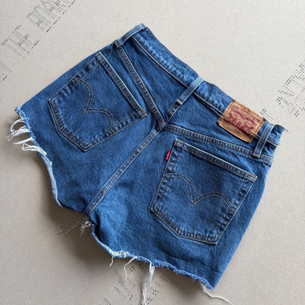 Y2K Levi's 501 Cut Off Denim Shorts Booty Shortys